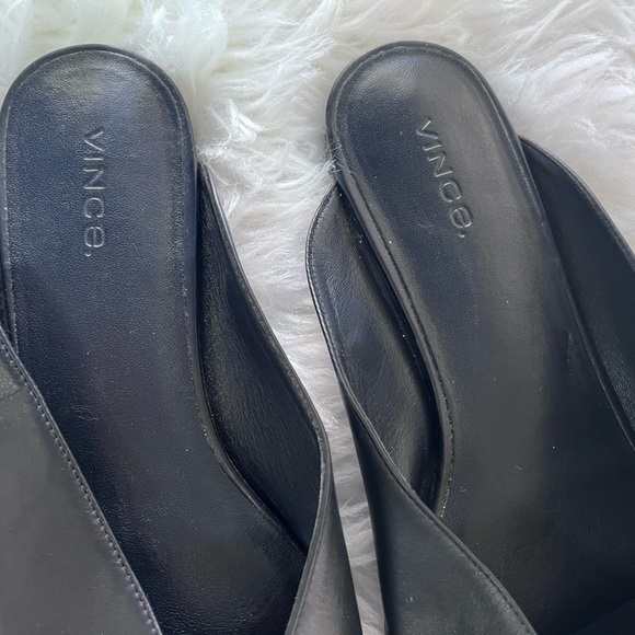 Vince Shoes V-Cut Black Leather Slip-On Mules Size: 6 - Picture 6 of 12